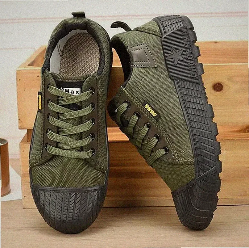 Canvas Sneaker
