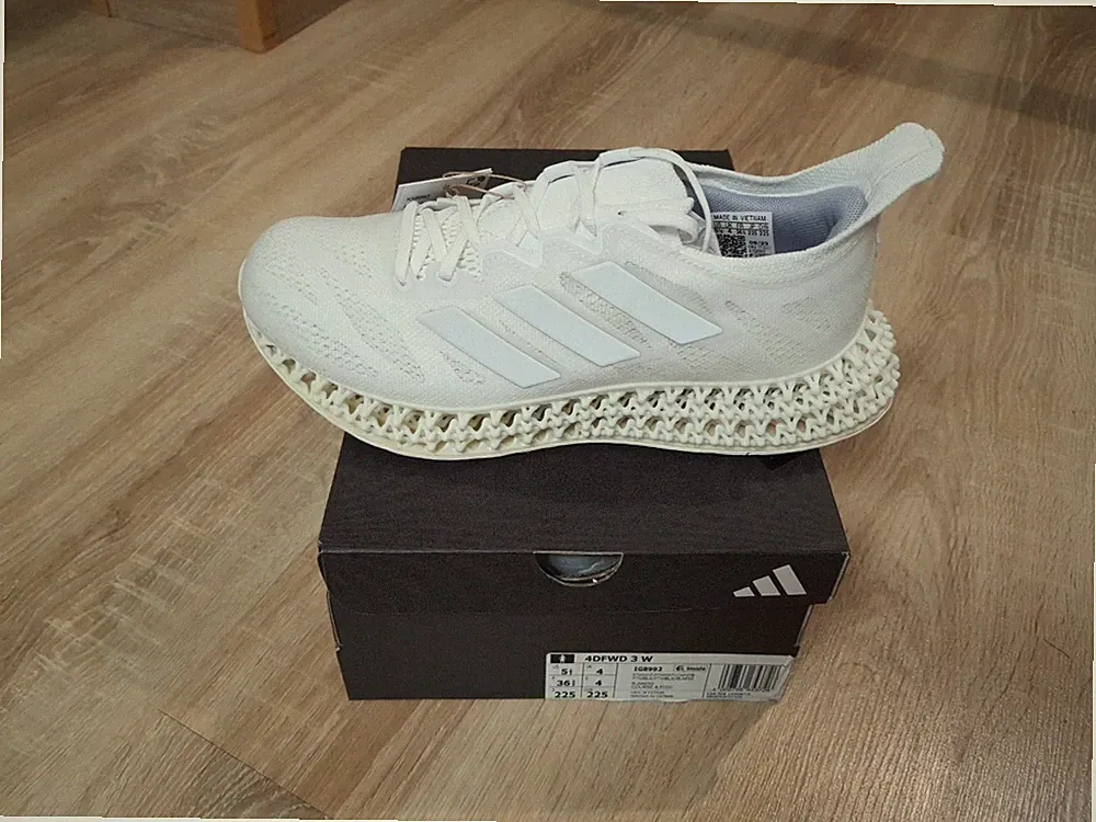Adidas 4DFWD 3 W Damen Laufschuhe komplett Weiß Gr.36 - NEU + OVP - 220,00€