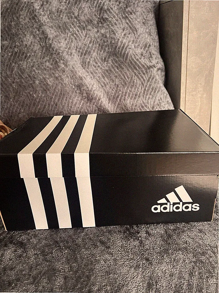 adidas Adistar Control 5 Herren Laufschuh Low Top Weiß/Schwarz/Lila EU 44 2/3