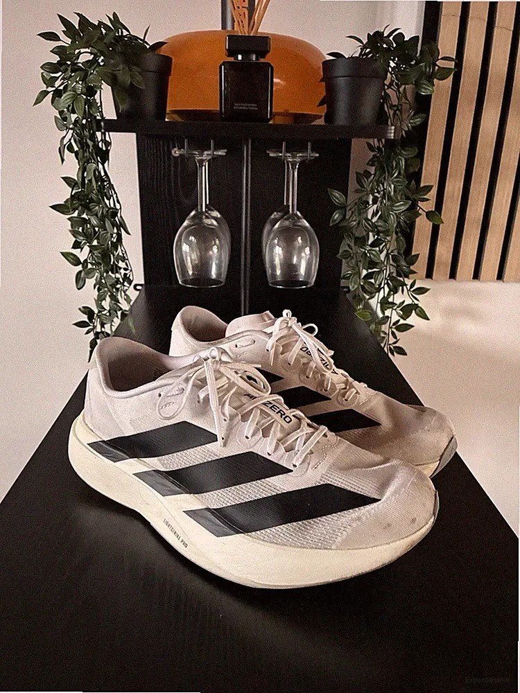 Adidas Adizero 2 - 44,5 - Weiß/Schwarz - Laufschuhe - Sportschuhe - Joggen