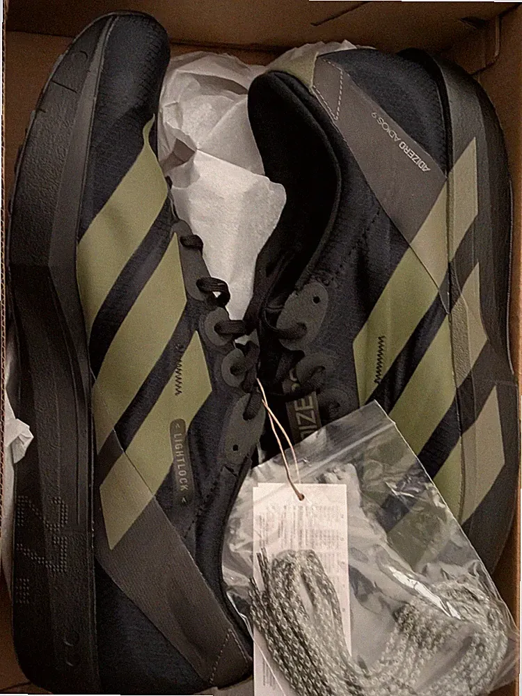 Adidas Adizero Adios schwarz & gold Laufschuhe in Größe 10 brandneu im Karton