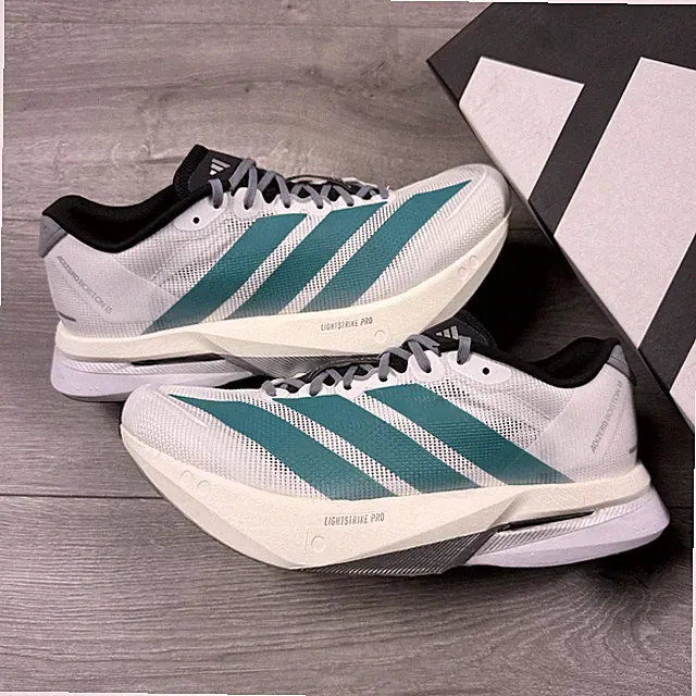 Adidas Adizero Boston 13 Running Gym Schuhe "Equipment" - Größe UK 9 / EU 43 1/3