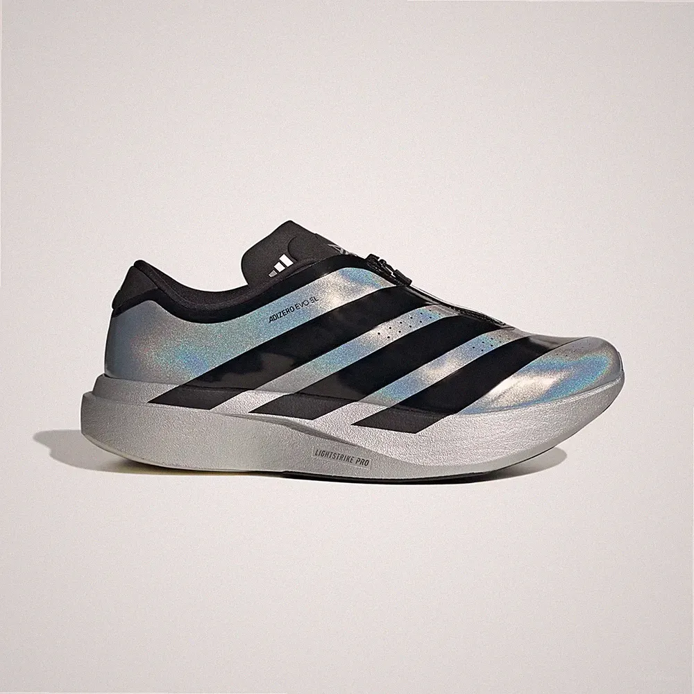 Adidas Adizero EVO SL ZIP Schuhe in Silver Metallic/Core Black/Halo Silver