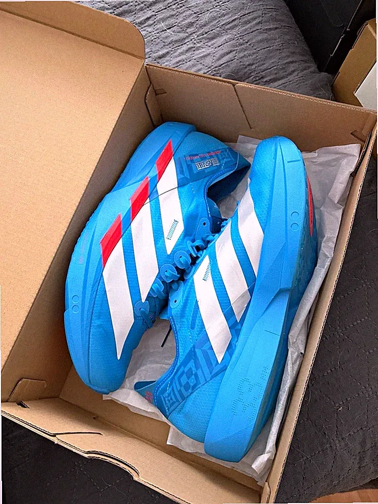 adidas Adizero Takumi Sen 11 Herren Laufschuhe Leichtgewicht blau/weiß/rot 44