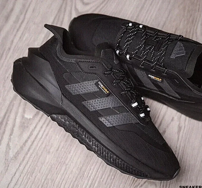 Adidas AVRYN CORDURA Obermaterial Schuhe Sneaker Turnschuh SCHWARZ Größe UK 8,5 - UVP 140£ RAR