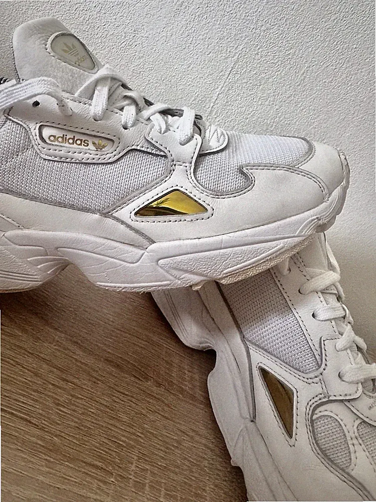 +Adidas+ Damen-Laufschuhe Gr. 40, Top Zustand, weiß mit Goldakzenten