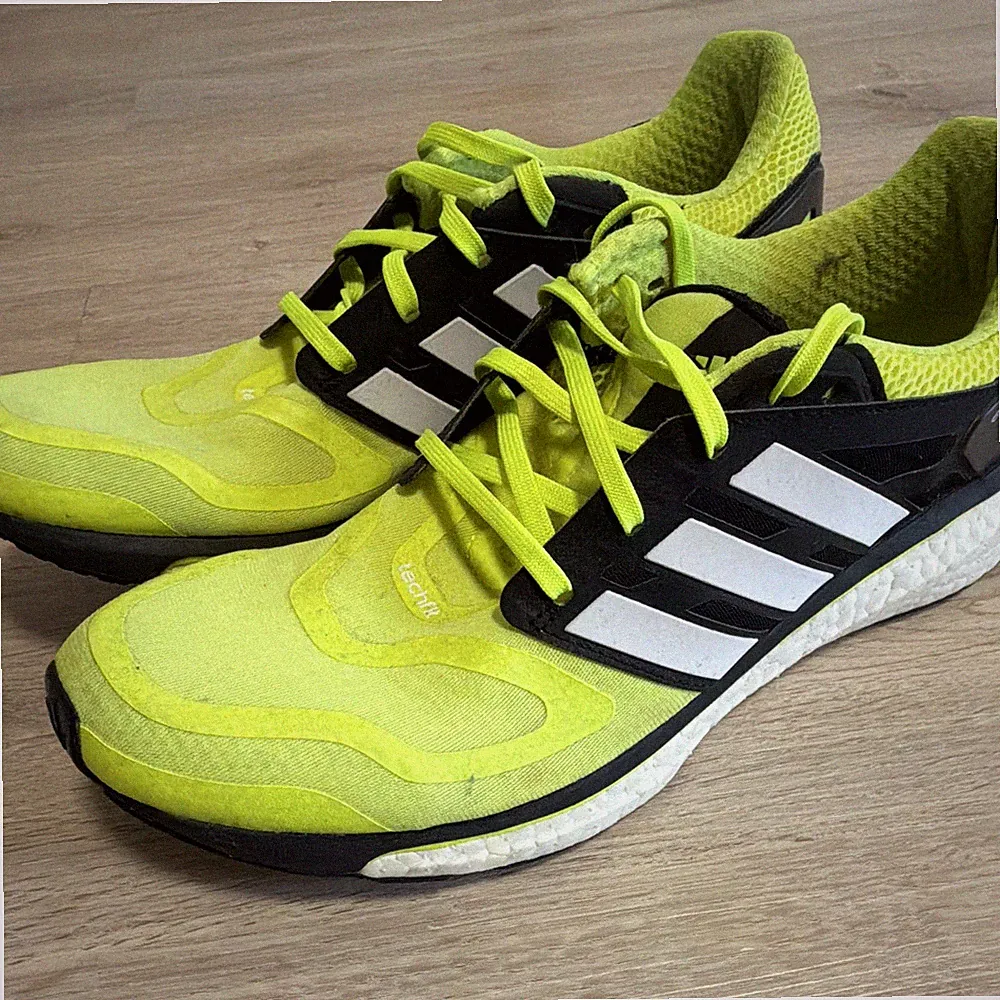 Gelbe Laufschuhe Herren