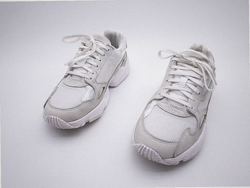 adidas FALCON Unisex Sportschuh Laufschuh Halbschuh Gr. 38 EU Art. 33368-10