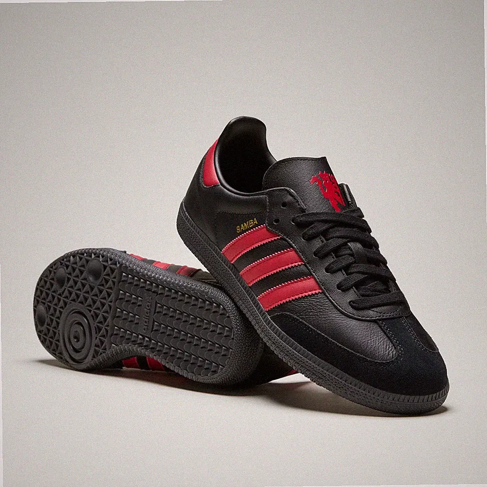 Adidas Fußball Samba Manchester United Schuhe in Schwarz/Mufc Rot