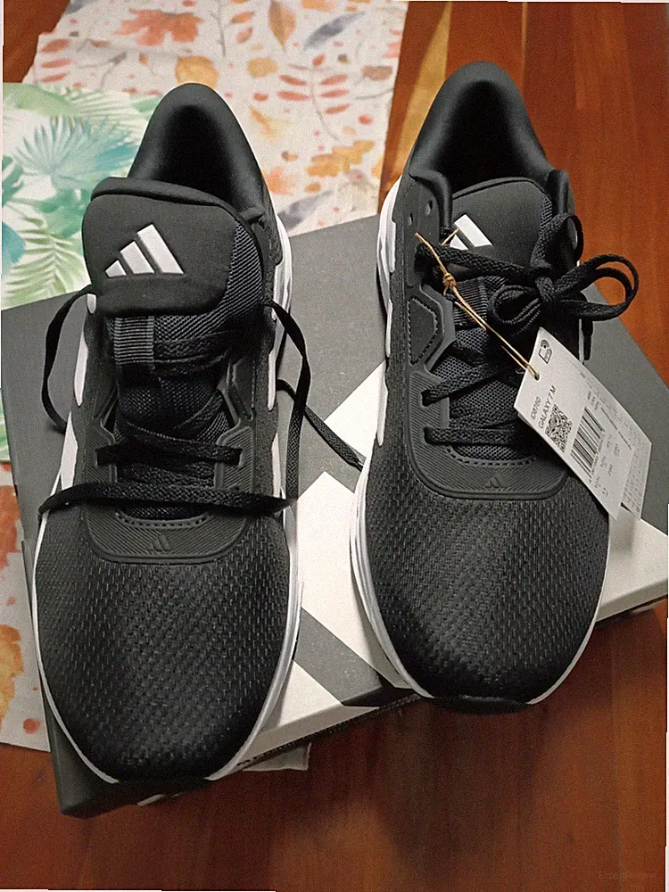 adidas Galaxy 7 M Laufschuh schwarz/ Weiß Gr. 45 1/3 TOP