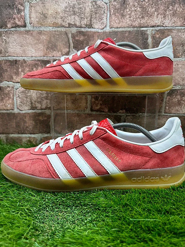 Adidas Gazelle Indoor V23175 Sneaker Herren UK 11 Rot 3-Streifen Low Top Freizeitschuh