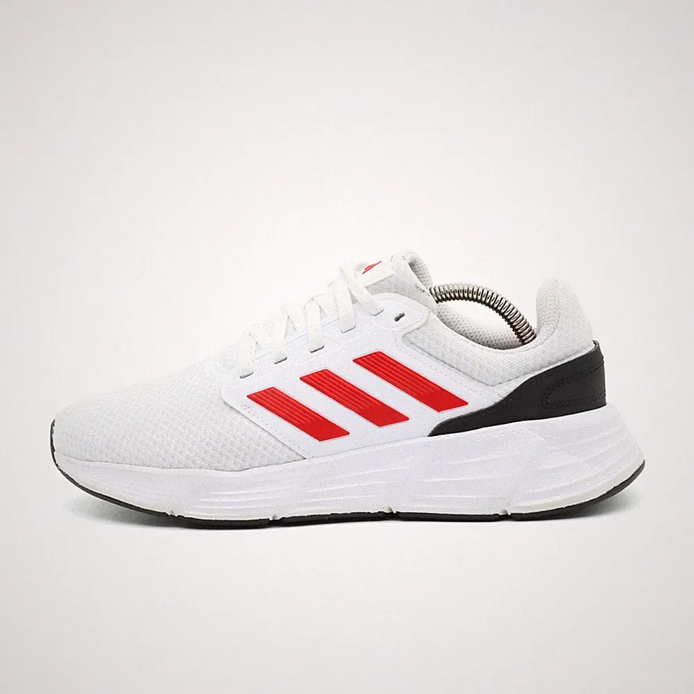 adidas Herren Cloudfoam Comfort Laufschuhe Weiß Rot Schwarz Sneaker EU 41 1/3