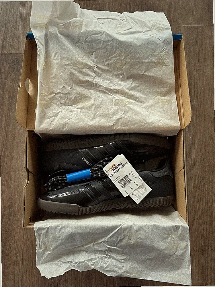 Adidas Herren Ultra Boost CM8272 Silber Laufschuhe Turnschuhe Größe 1