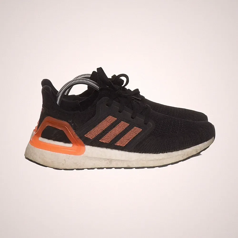 Adidas, Laufschuhe, Größe: 41 1/3, model: ultraboost 20, Schwarz/Orange #4G7