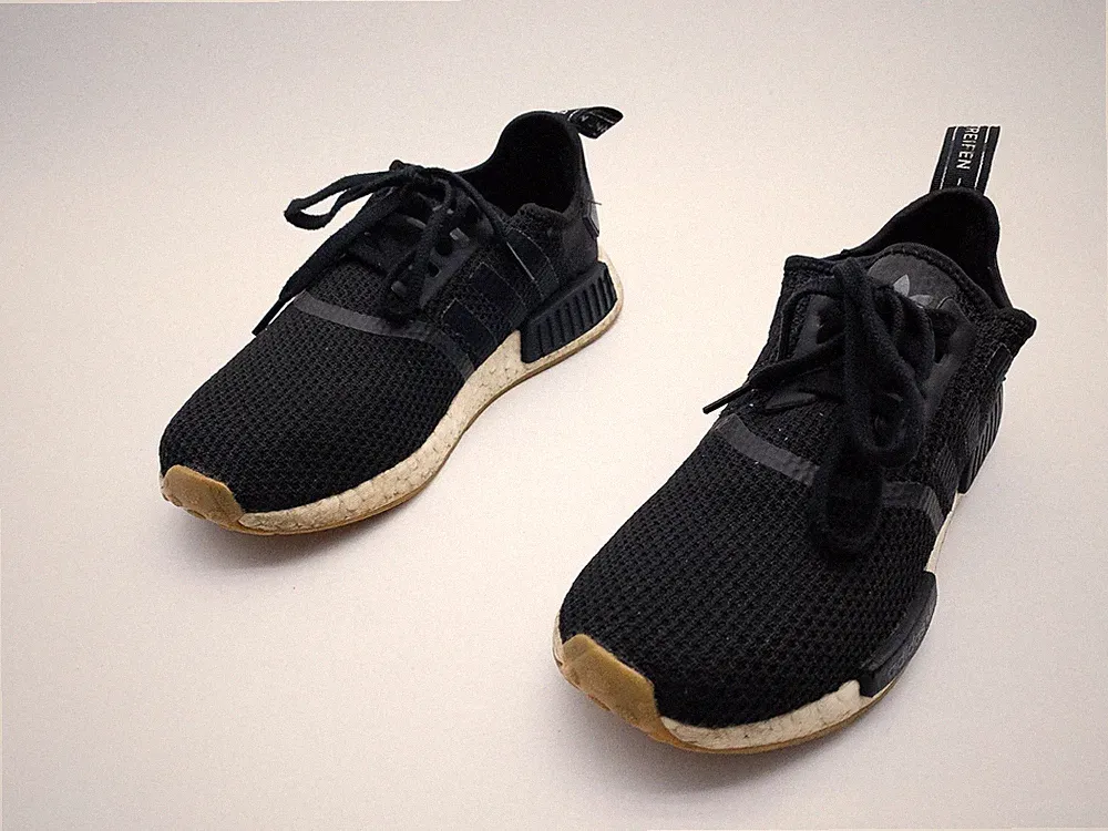 adidas NMD-R1 Unisex Sportschuhe Laufschuhe Schwarz Gr. 40 2/3 EU Art. 39883-98