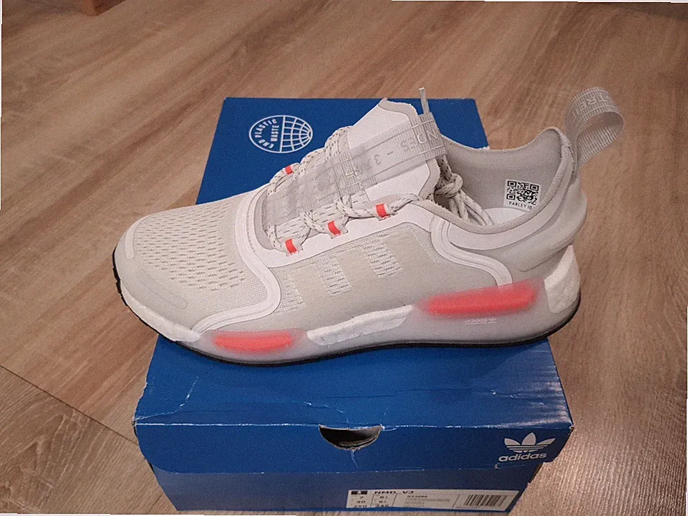 Adidas NMD V3 Unisex Boost Laufschuhe Weiß Gr.36 2/3 - NEU + OVP + Etikett 160€