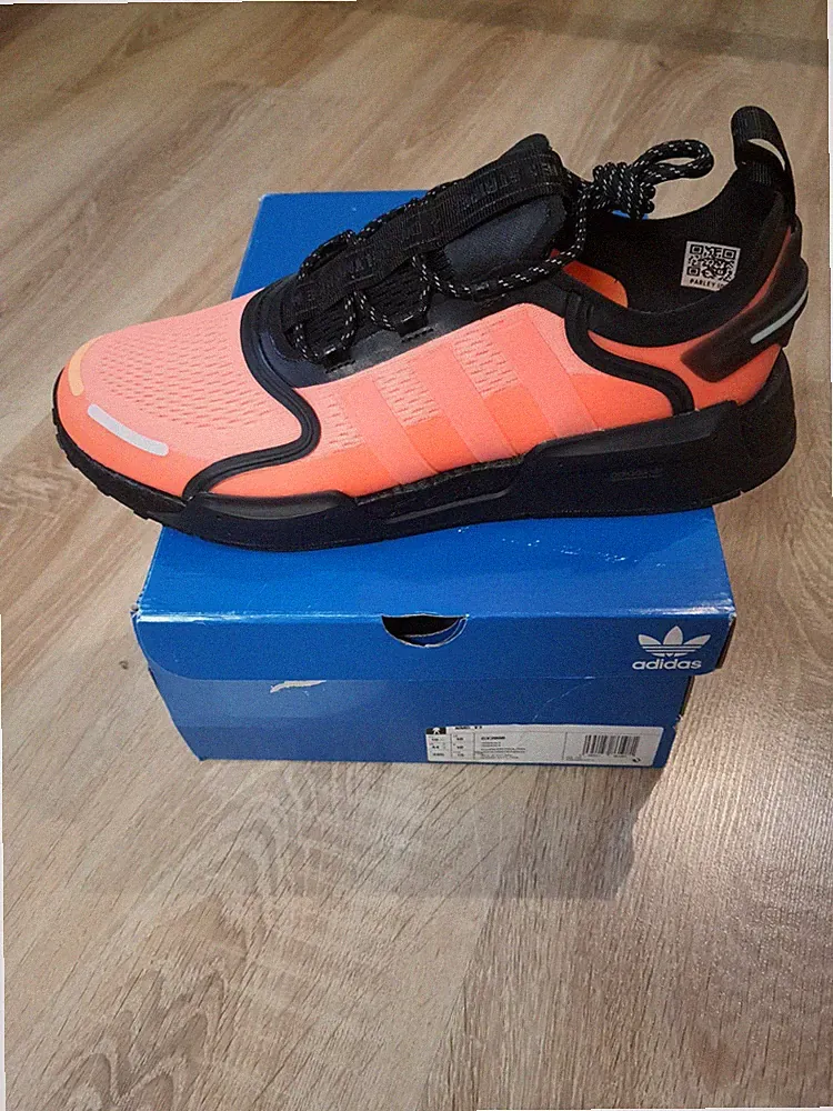 Adidas NMD V3 Unisex Laufschuhe Orange Gr.43 1/3 - NEU mit Etikett + OVP - 160€