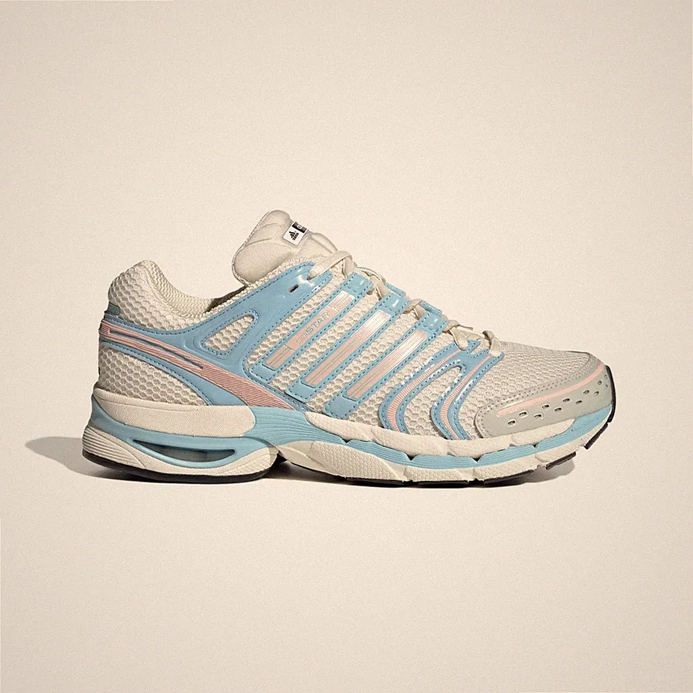 adidas Originals Adistar Control 5 Schuhe in Off White/Icey Blue