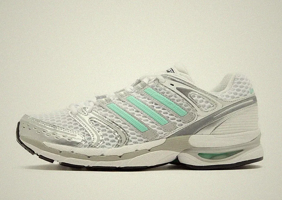 adidas Originals Adistar Control 5 Schuhe in Weiß