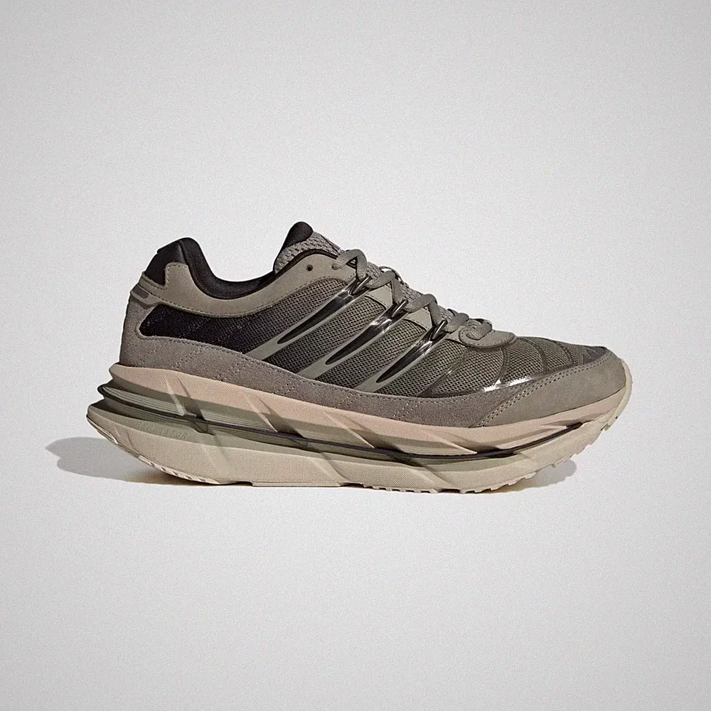 Adidas Originals Adistar Hrmy Laufschuhe in Silver Pebble/Core Black/Olive