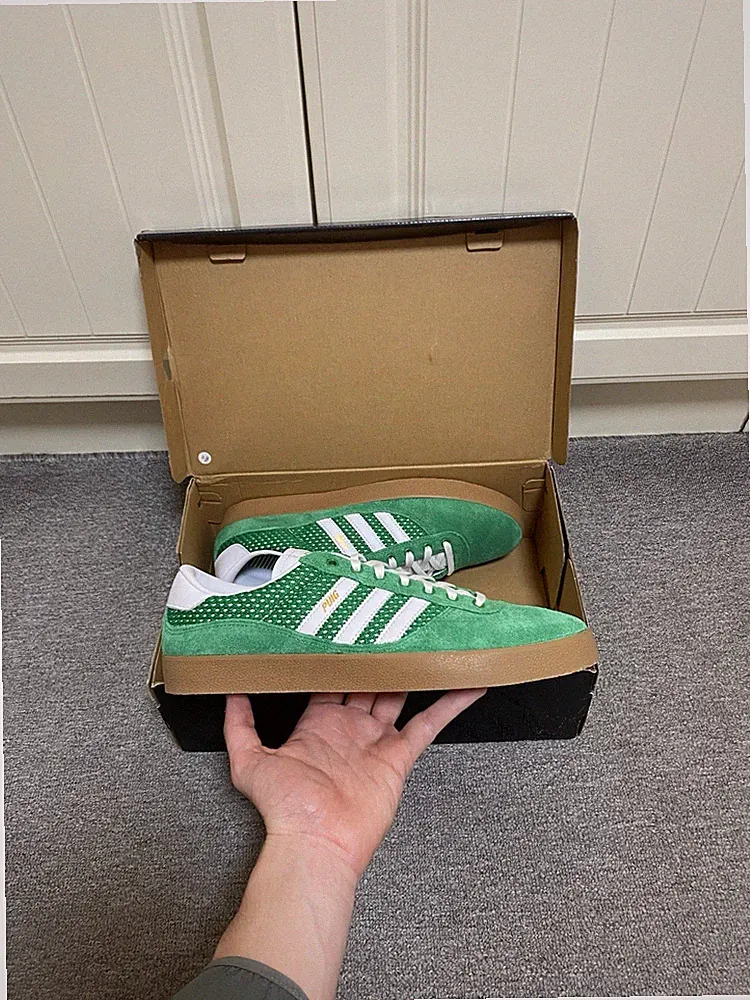 Adidas Originals Puig Indoor grün weiß Gummi Turnschuhe Schuhe neu im Karton Größe 11,5 UK