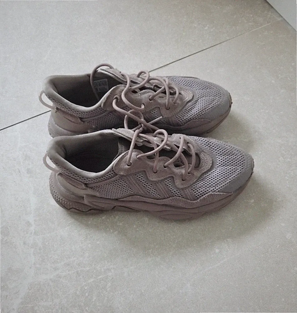 Adidas Ozweego Sneaker Gr.40 Sportschuhe Laufschuhe Freizeitschuhe