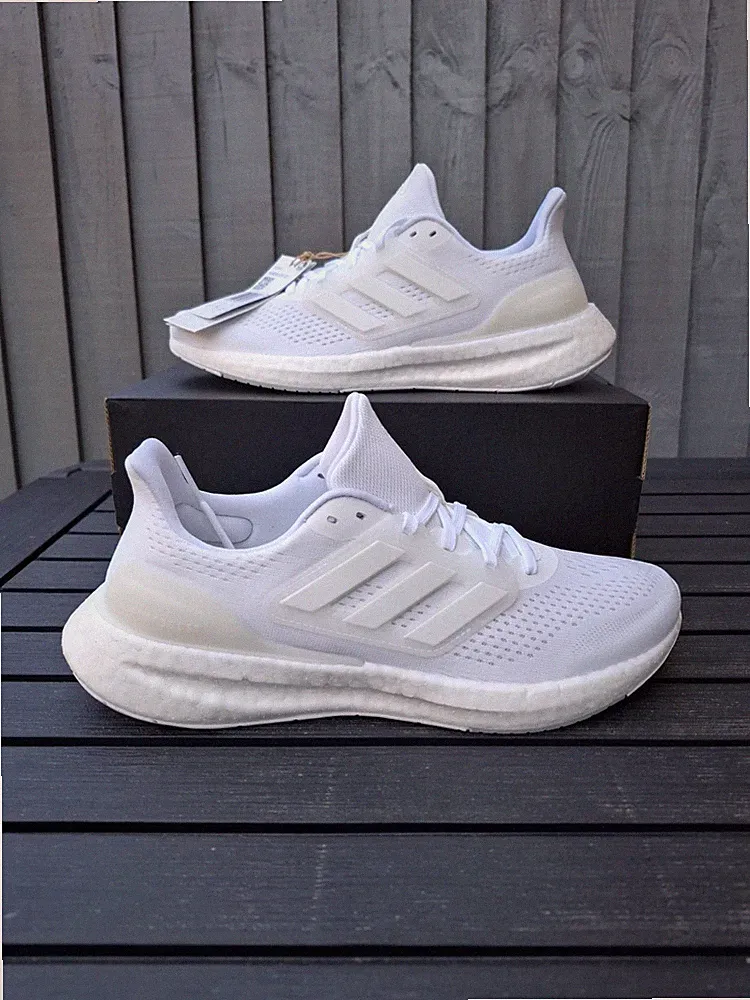 Adidas Pureboost 23 weiß Laufen Fitness Freizeit Turnschuhe Herren Größe 8 (UK) UVP £120