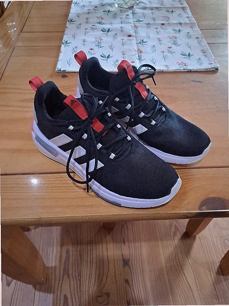 Adidas Racer Cloudfoam TR23 Gr. 9 , 42 2/3, Laufschuhe