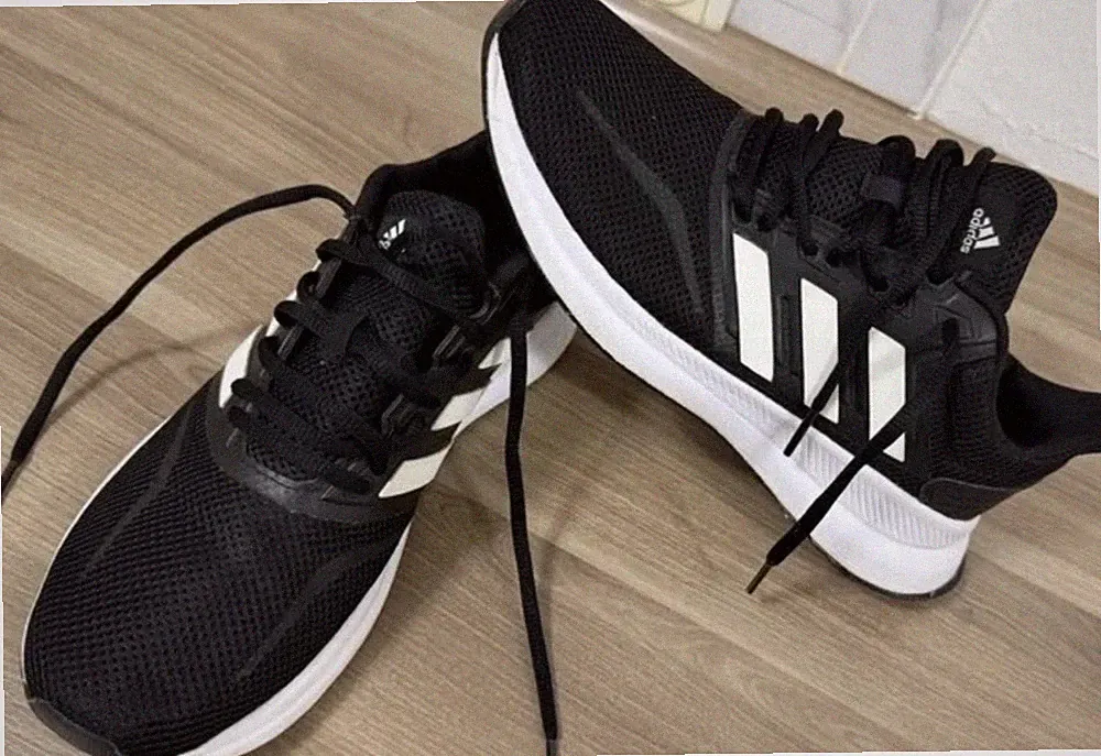 adidas Runfalcon Damen Sneaker Laufschuhe Schwarz/Weiß Mesh EU 38 Low Top