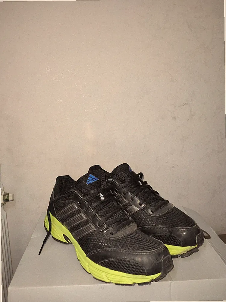Adidas Running - Laufschuhe schwarz/neongelb - Größe 42