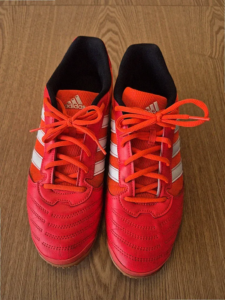 Adidas Sala Hallenschuhe Sneaker helle Sohle Größe 45 rot Turnschuh Fußballschuh