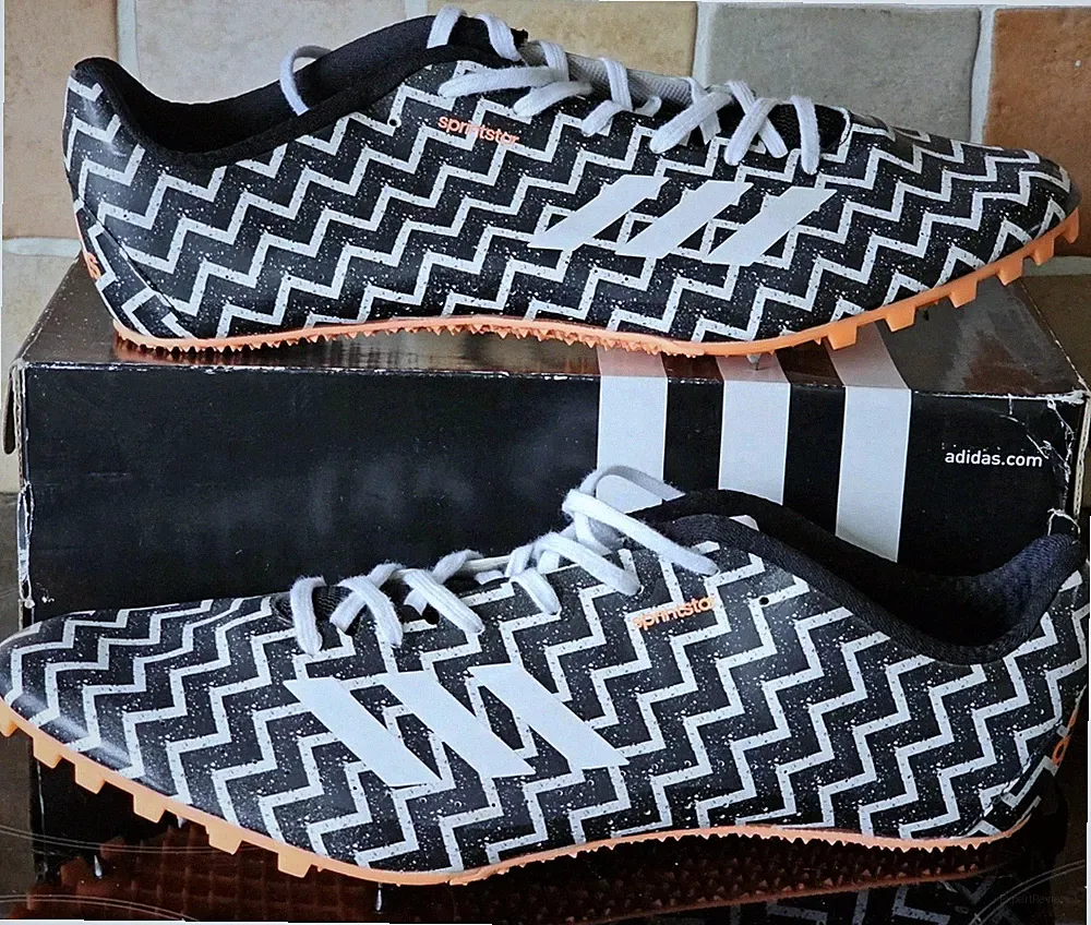 ADIDAS SPRINTSTAR BB5748 HERREN UK 12 SCHWARZ/WEISS CHEVRON LEICHTATHLETIK SPIKES