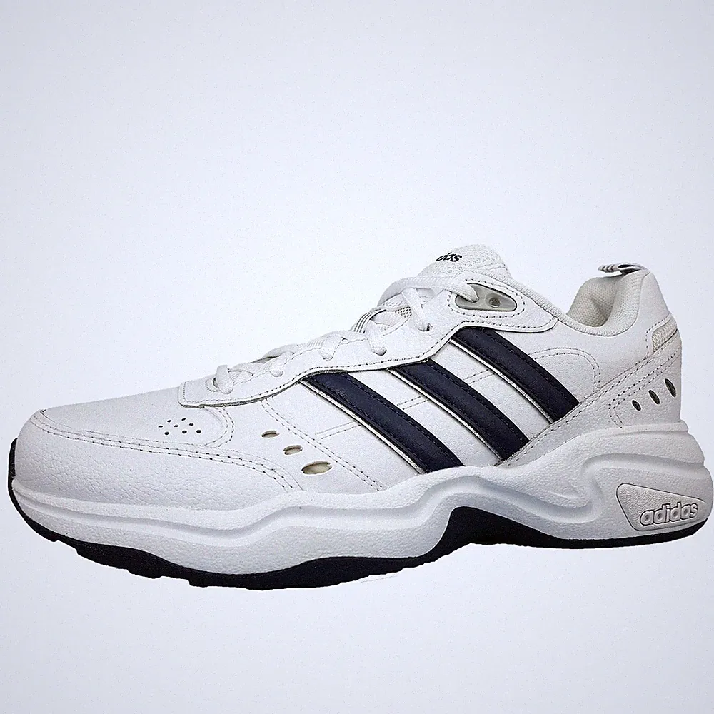 adidas Strutter Herren Laufschuh in Weiß