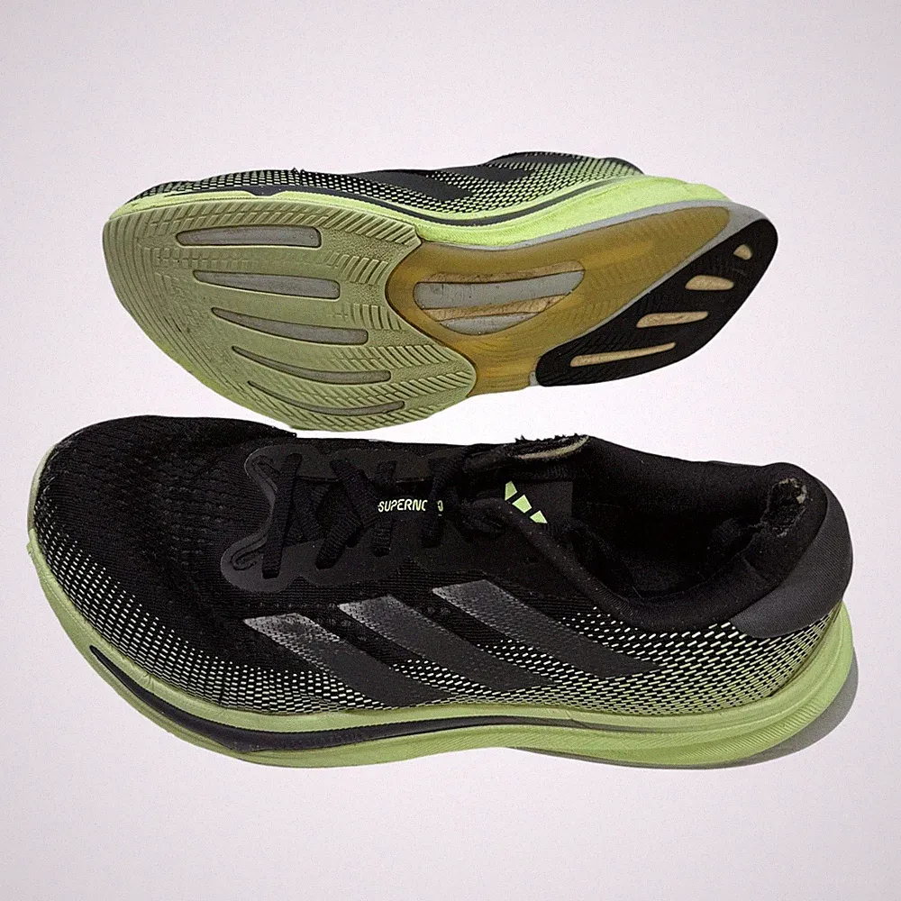 adidas Supernova Rise M | Laufschuh Running Marathon Gr 42 Neon Schwarz