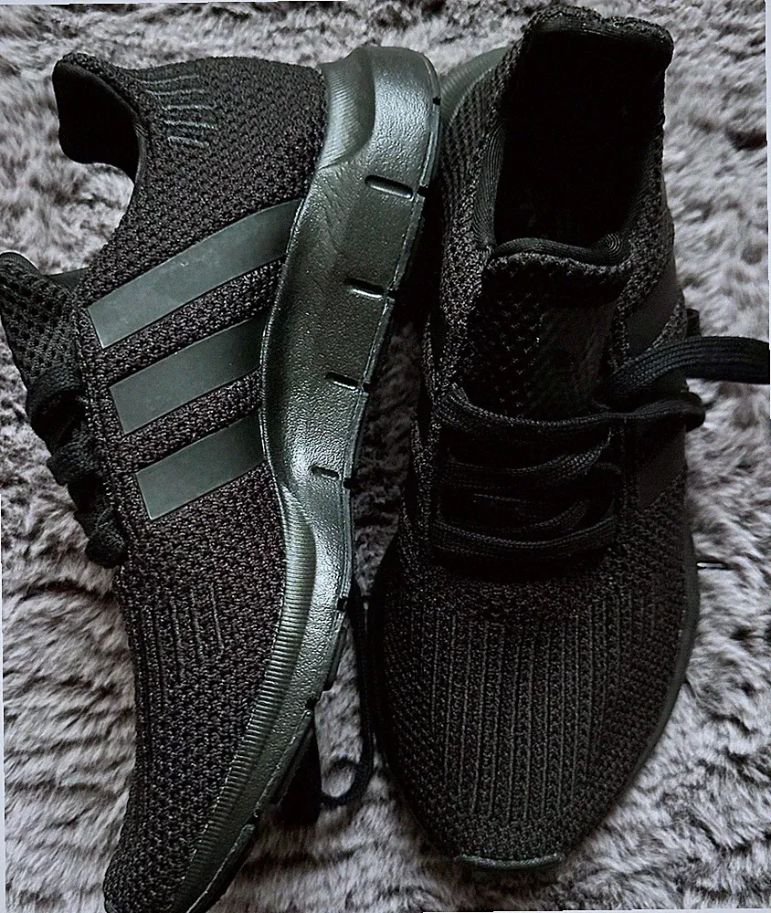 adidas Swift Run, Laufschuhe, 36, schwarz, neu ohne Karton