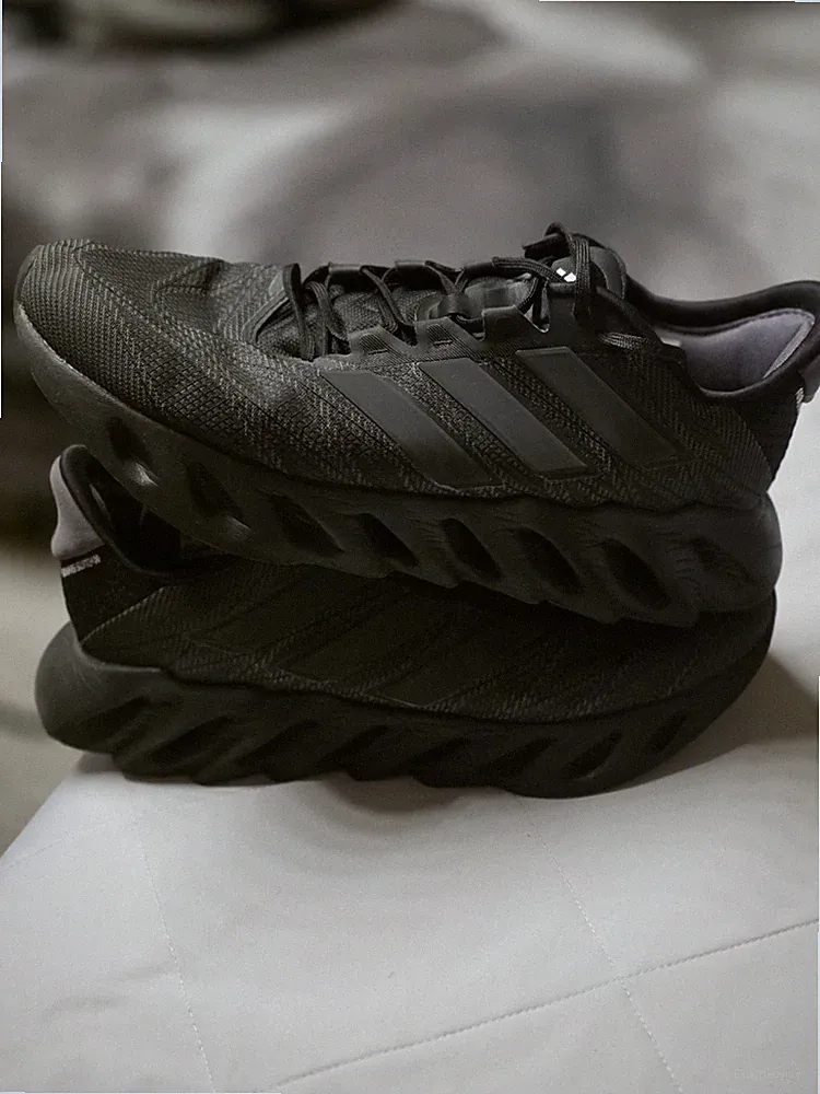 ADIDAS SWITCH FWD 2 LAUFSCHUH GR.46,5
