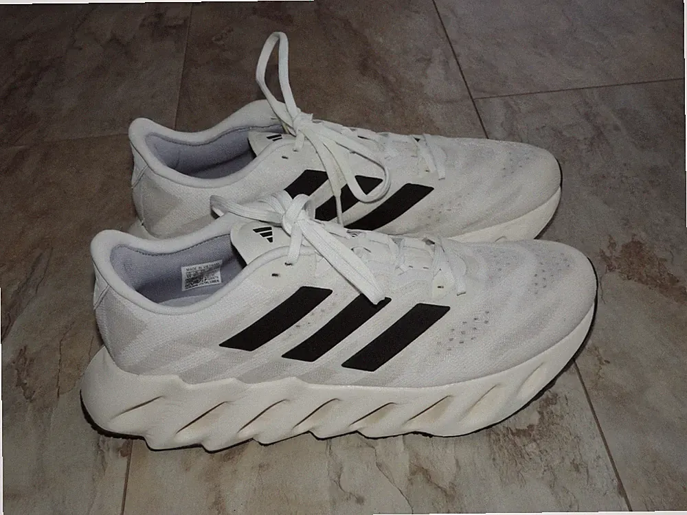 Adidas Switch FWD 2 Laufschuhe, Sneaker, Gr. 45,5 - UK 10,5
