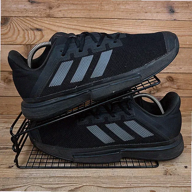 Adidas Tennisschuhe Herren Größe UK 10,5 Solematch Bounce schwarz Sandplatz Turnschuhe