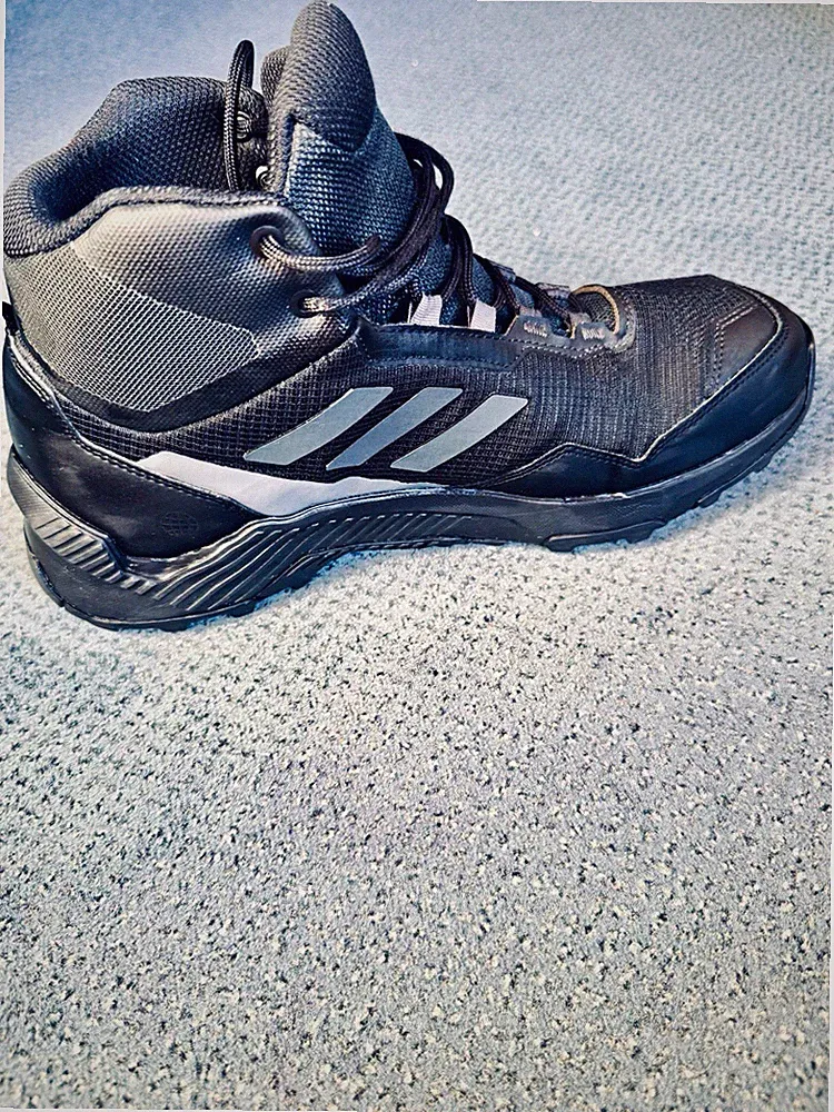 adidas Terrex Traxion Herren Wanderschuhe wasserabweisend Mesh 42 Schwarz/Grau