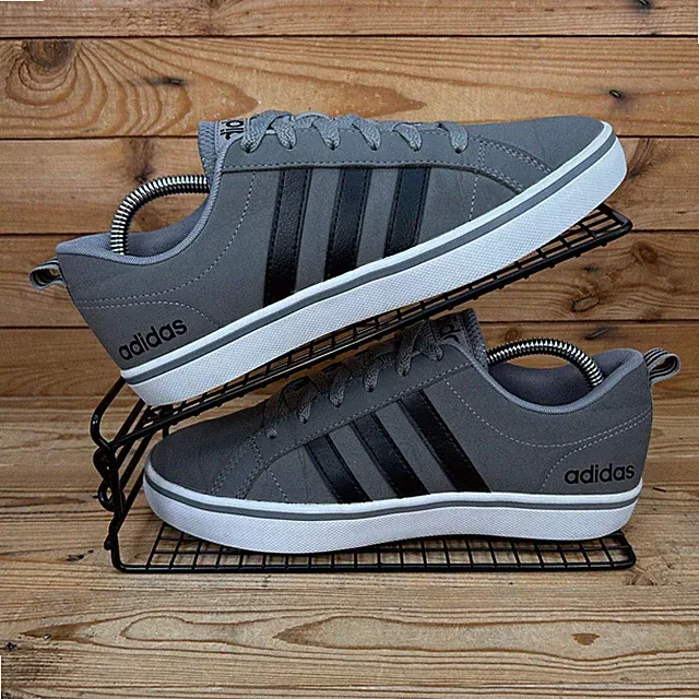 Adidas Turnschuhe Damen Größe UK 6,5 VS Pace grau schwarz Freizeit gestreift Schuhe