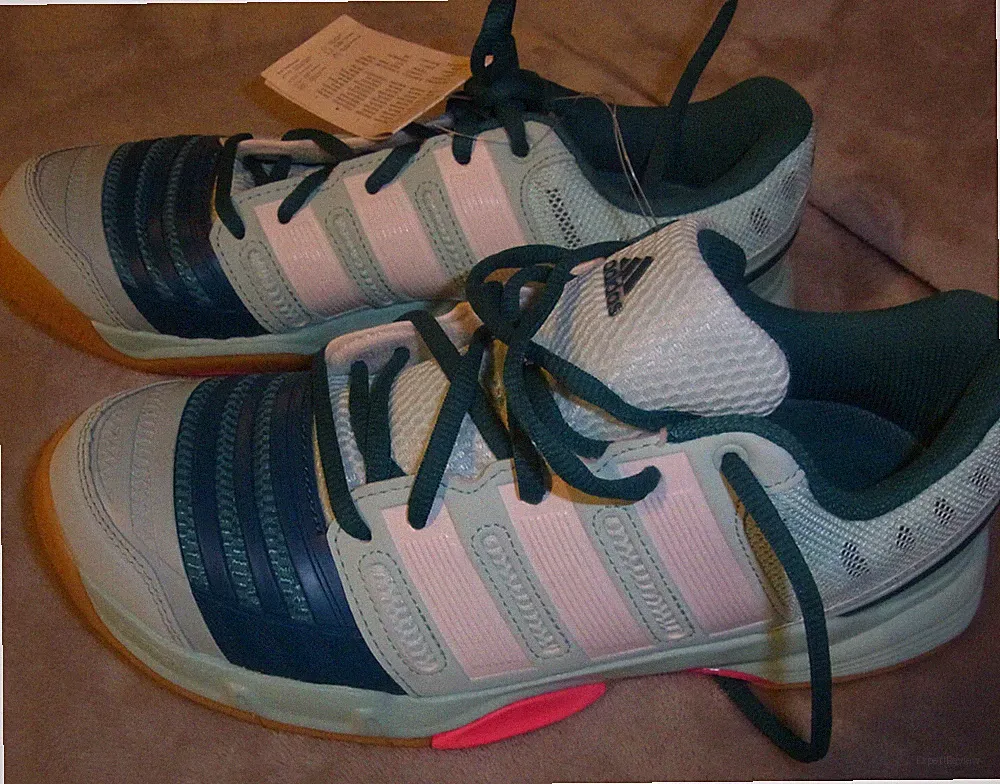 Adidas Turnschuhe Laufschuhe Fitness Gr. US 8 schmaler Schnitt