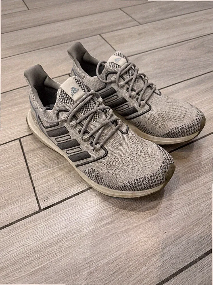 Adidas Ultraboost 5 DNA Running Schuhe