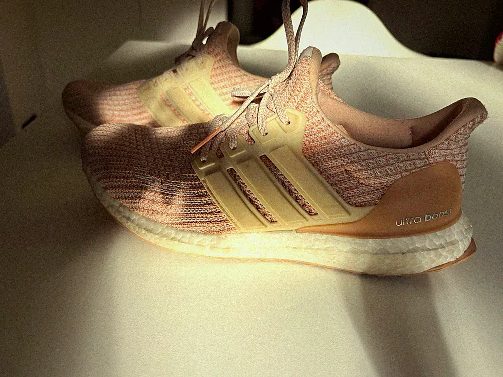 adidas UltraBoost Herren Laufschuhe/Sneaker Rosa EU 42 2/3 Low Top Boost