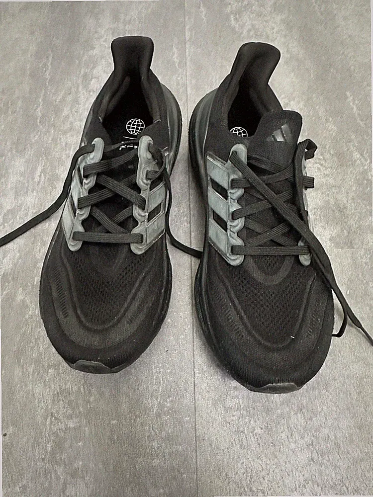 adidas Ultraboost Light Herren Gr. 44 Schwarz Laufschuhe Sneaker Light Boost