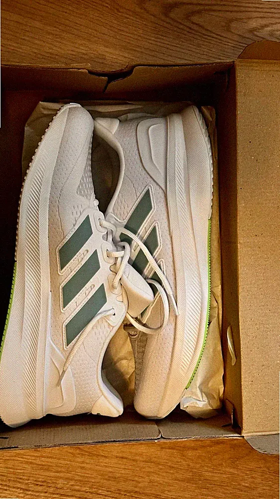 adidas UltrARUN 5 Herren Laufschuhe Mesh Weiß/Grün EU 46 atmungsaktiv JR3016
