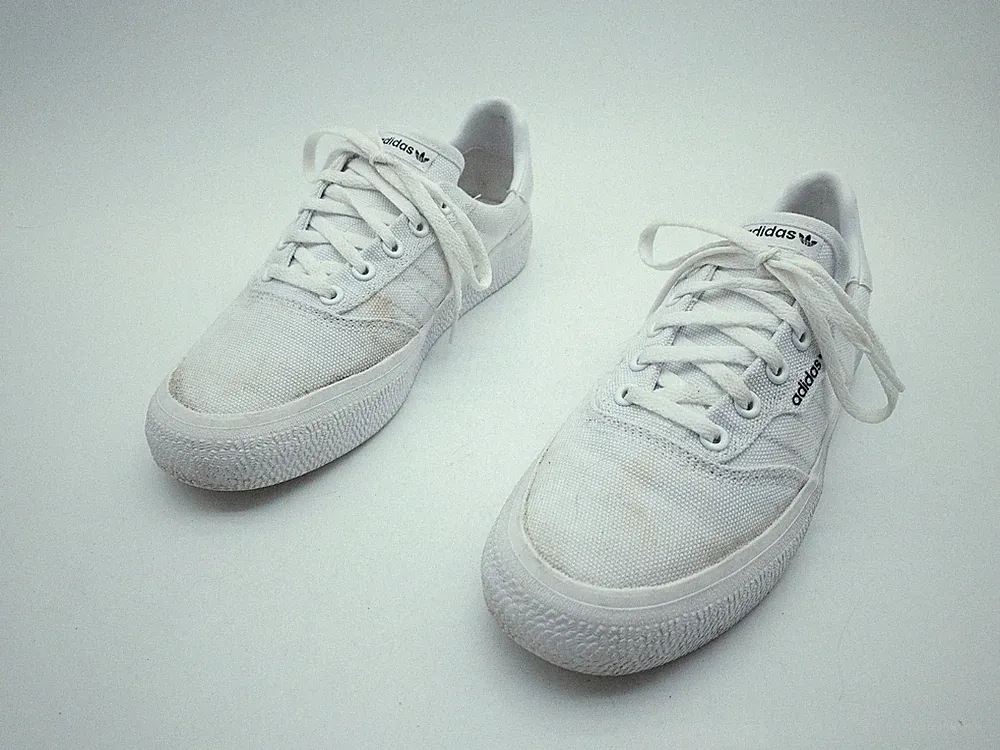 adidas Unisex Sneaker Sportschuh Laufschuh Halbschuh Gr. 38 EU Art. 41083-10