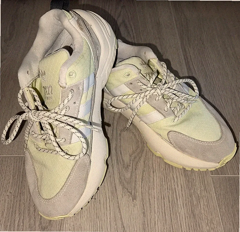 Adidas ZX 22 Boost Herren Laufschuhe Sportschuhe Gr. 36 1/2 Sneaker Model GY5271