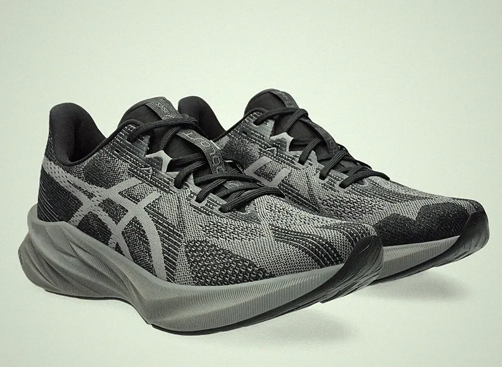 Asics Dynablast 5 Laufschuhe Herren Kunstleder Running Größe EU 44,5 Schuhe