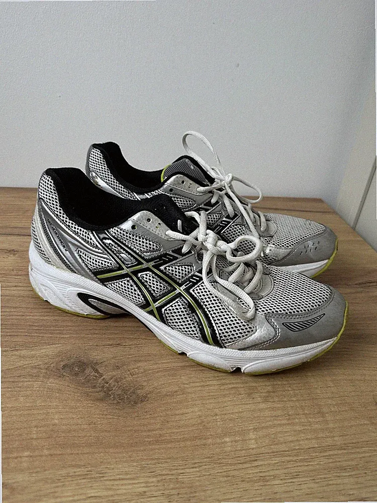 Asics Gel Blackhawk 4 Herren Größe UK 10 Silber Grau Laufschuhe