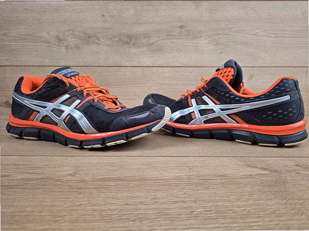 Asics Gel Blur33 Herren Sneaker Größe UK 11 Grau/Orange/Silber Laufschuhe T1H3N